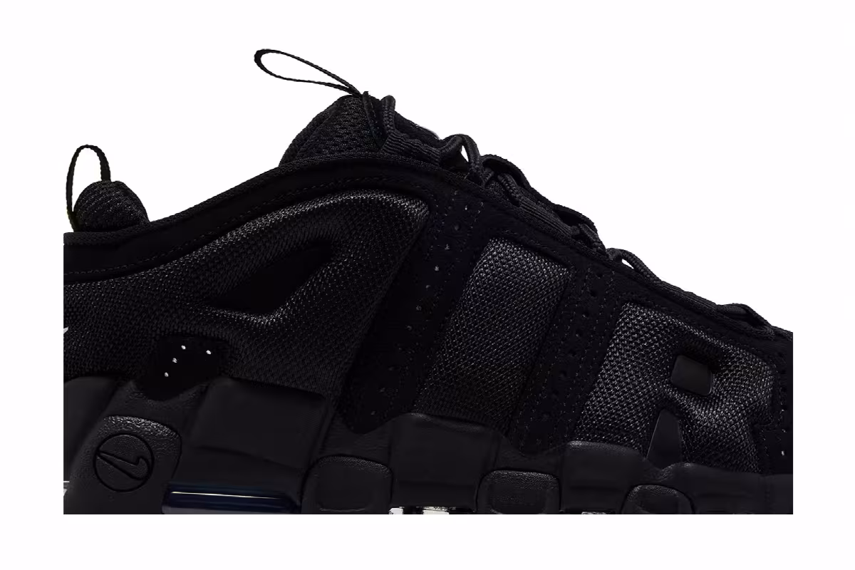 Nike Air More Uptempo Low Triple Black, view 3