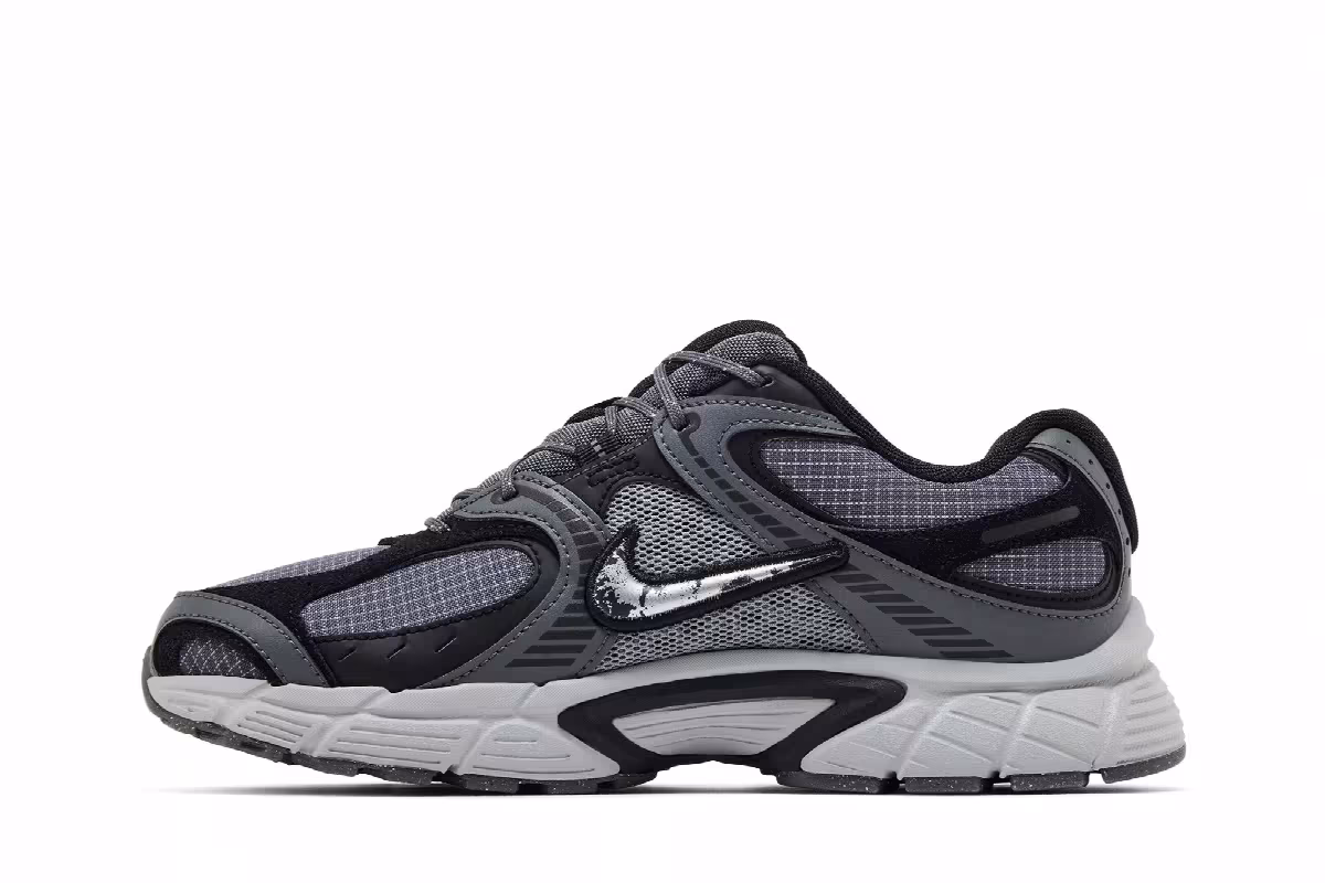 Nike V5 RNR SE Iron Grey Metallic Silver, view 4