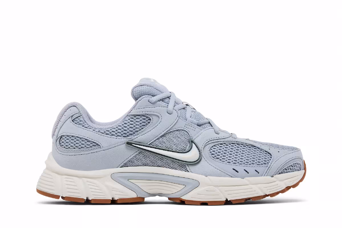 Nike V5 RNR Wolf Grey Gum, view 2