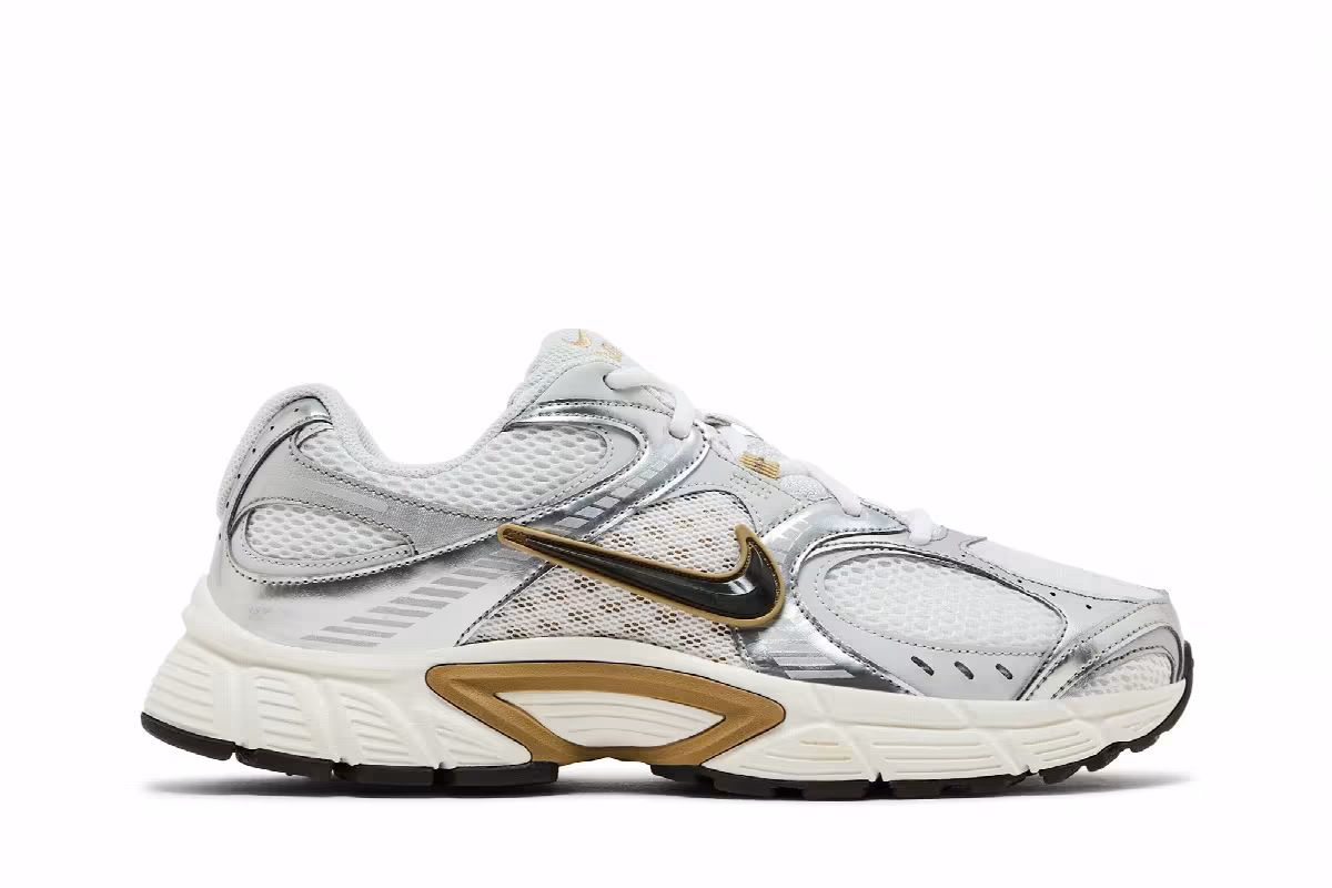 Nike V5 RNR Parachute Beige Metallic Pewter, view 2