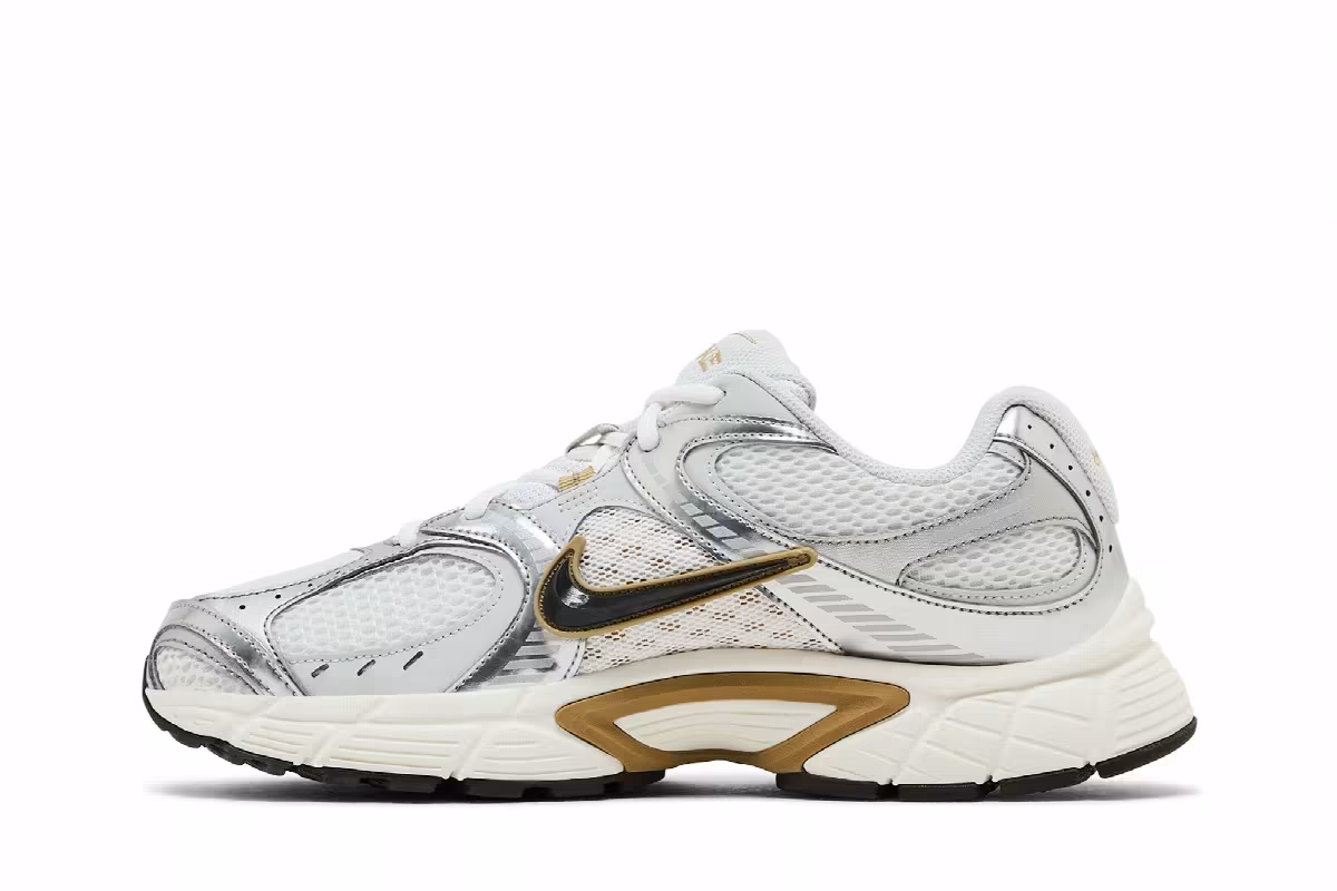 Nike V5 RNR Parachute Beige Metallic Pewter, view 4