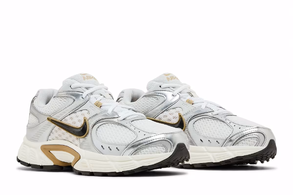 Nike V5 RNR Parachute Beige Metallic Pewter, view 9