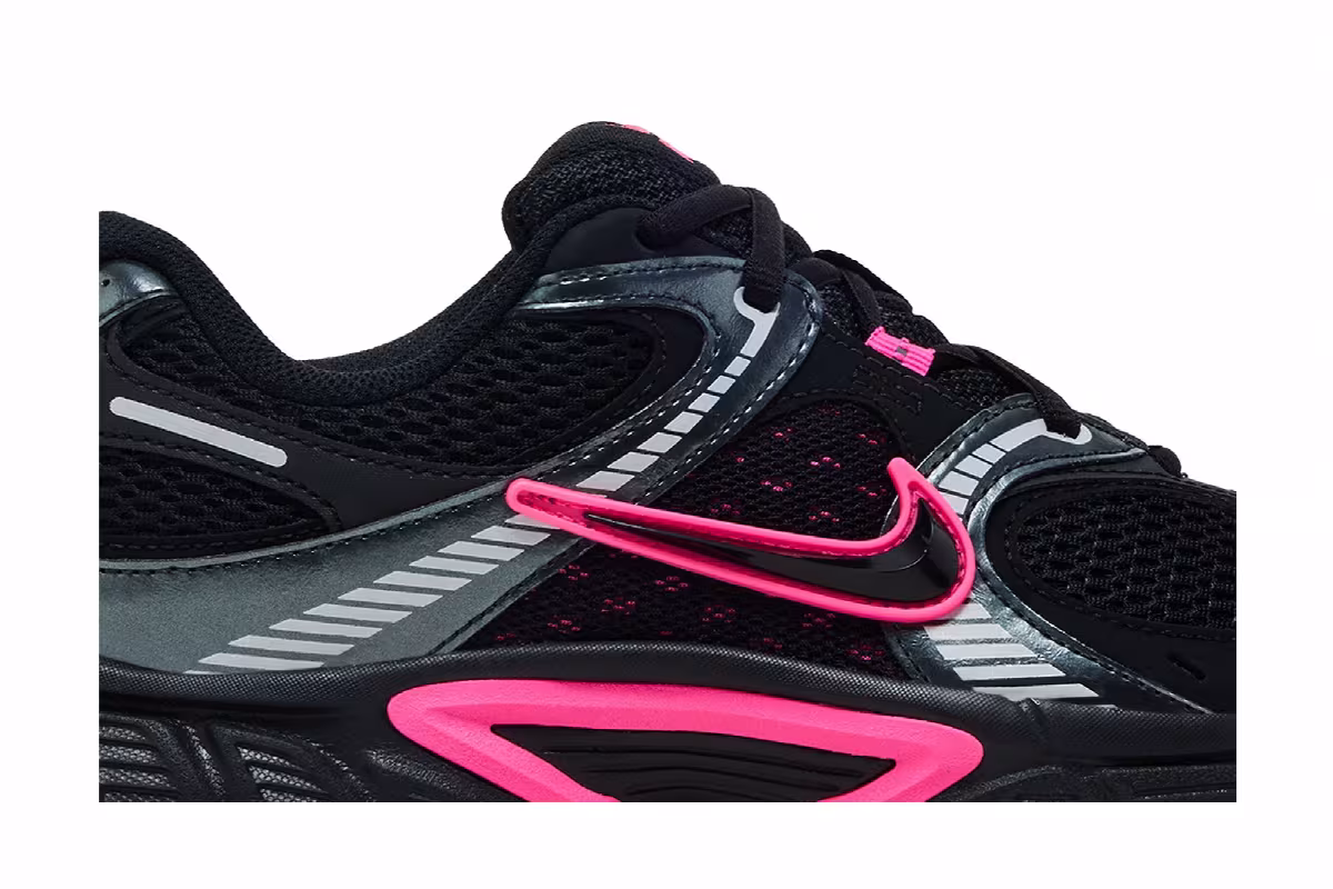Nike Women's V5 RNR Black Pink Blast, view 3