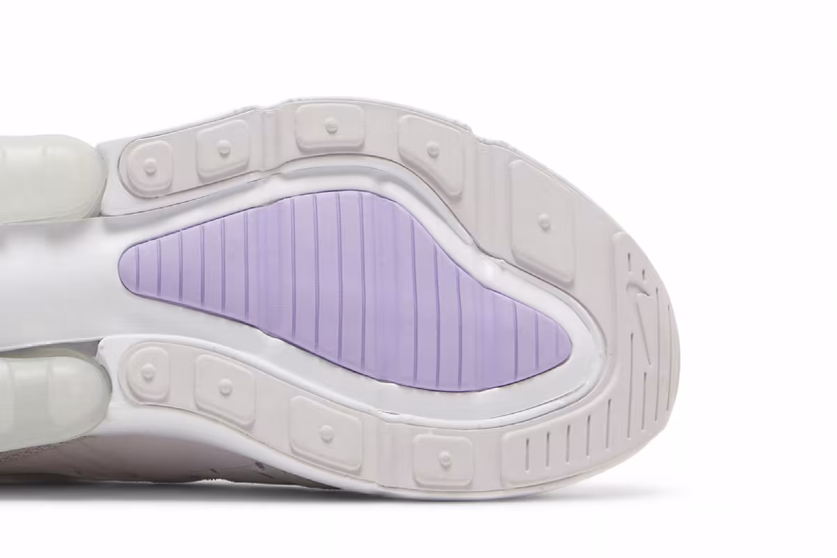 Nike Women's Air Max 270 Essential Photon Dust Lilac, view 6