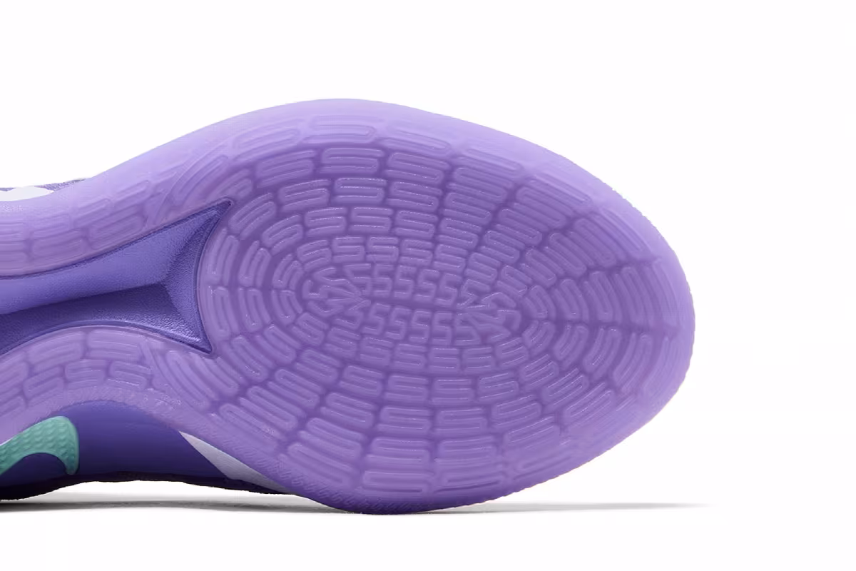 Nike Women's Sabrina 3 SE EP Flowers, view 6