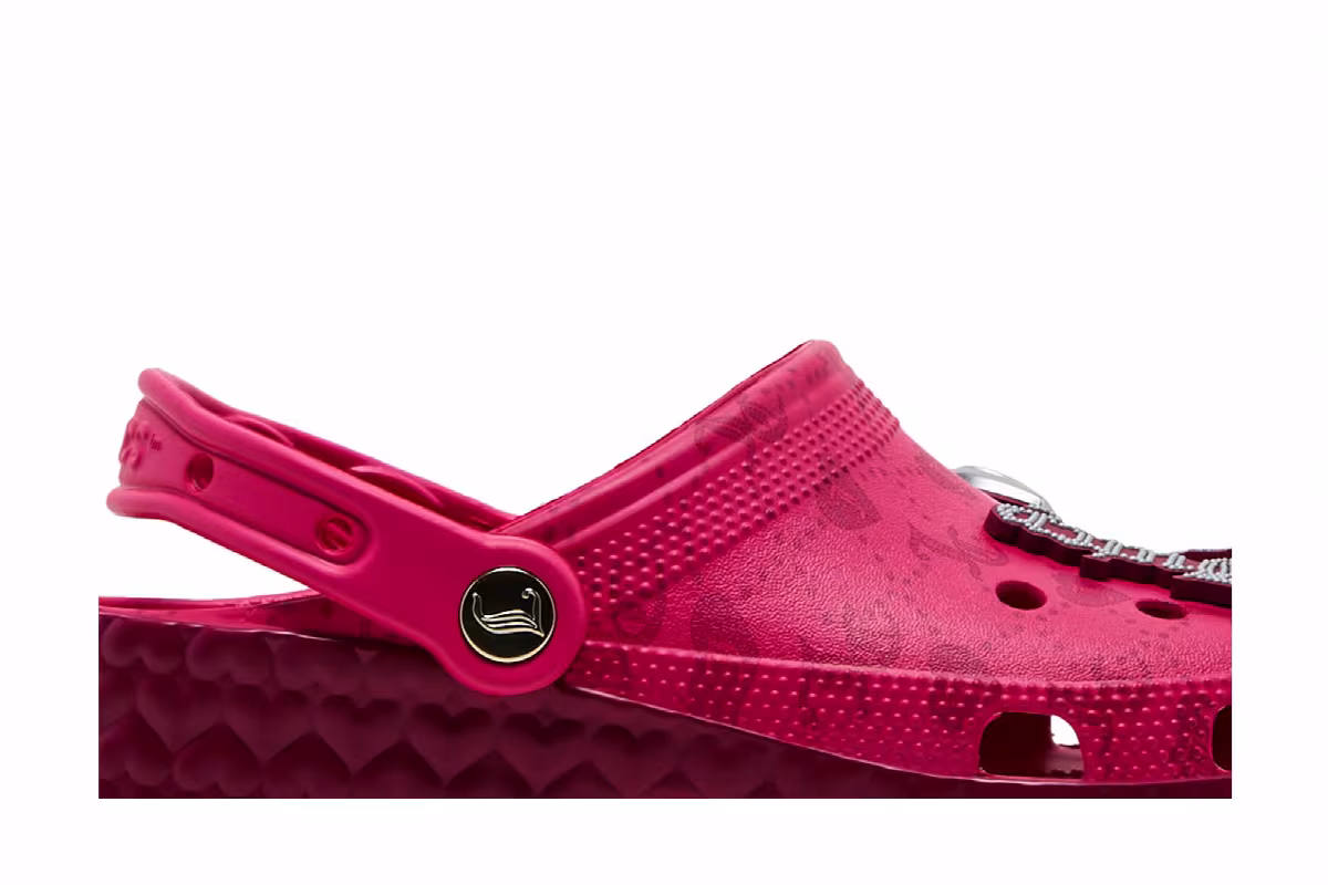 Juicy Couture x Crocs Classic Clog Pink, view 3