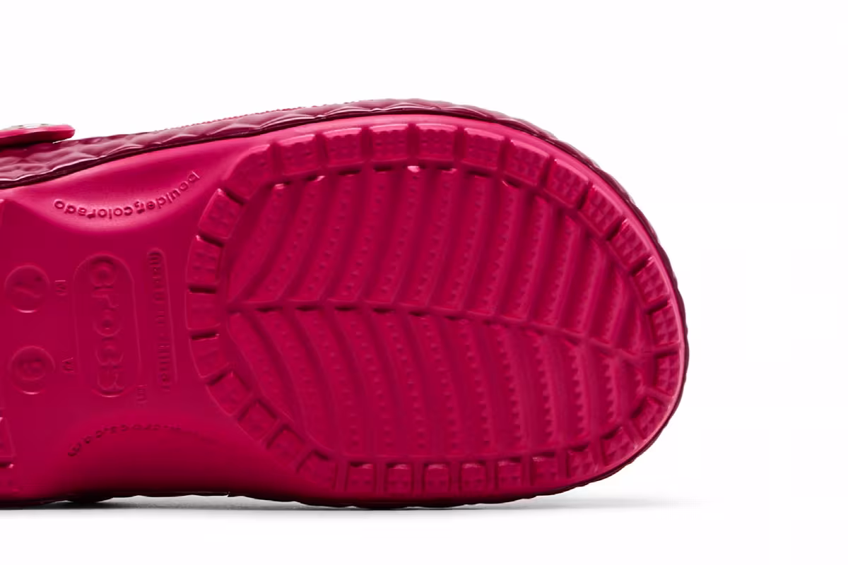 Juicy Couture x Crocs Classic Clog Pink, view 6