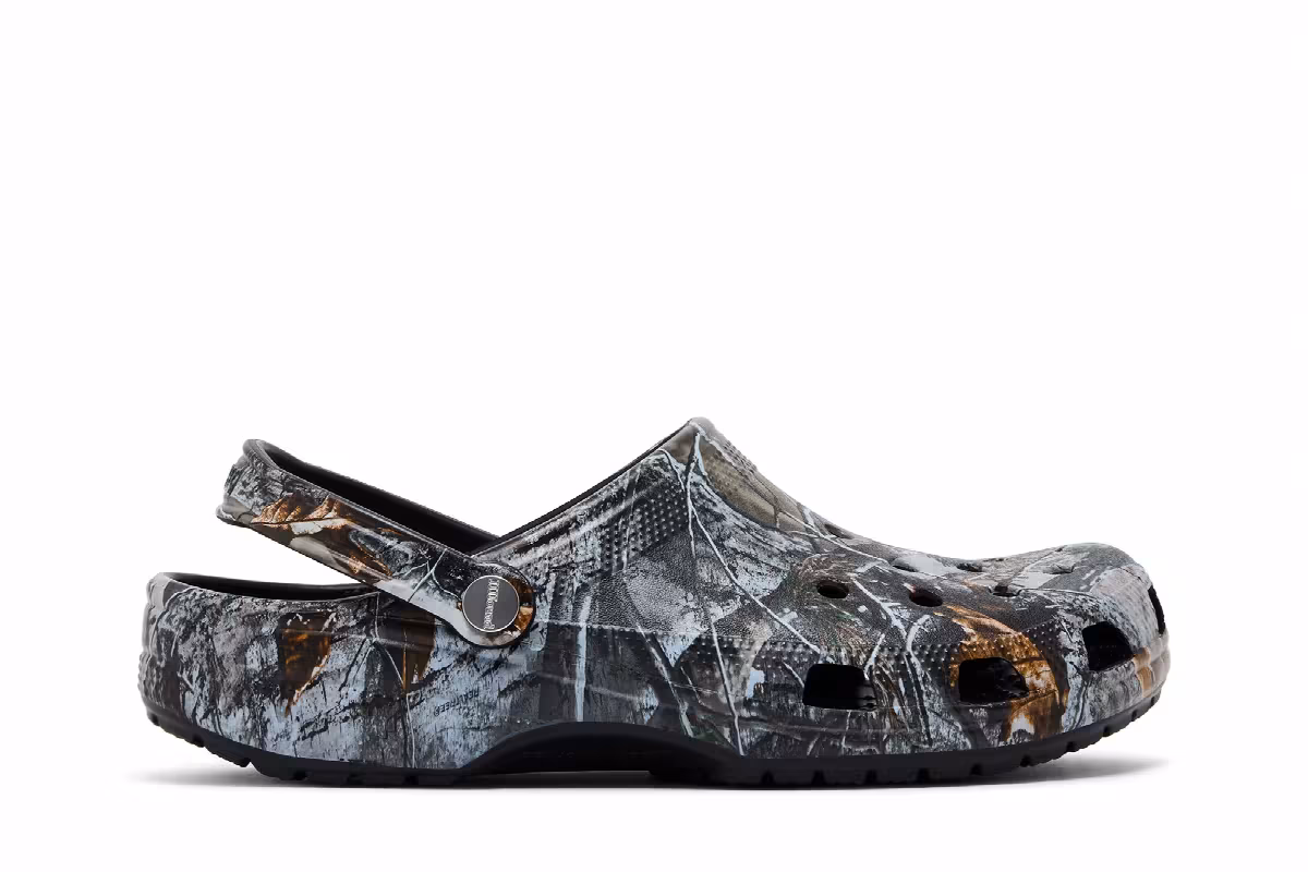 JJJJound x Crocs Classic Clog Realtree AP Camo, view 2