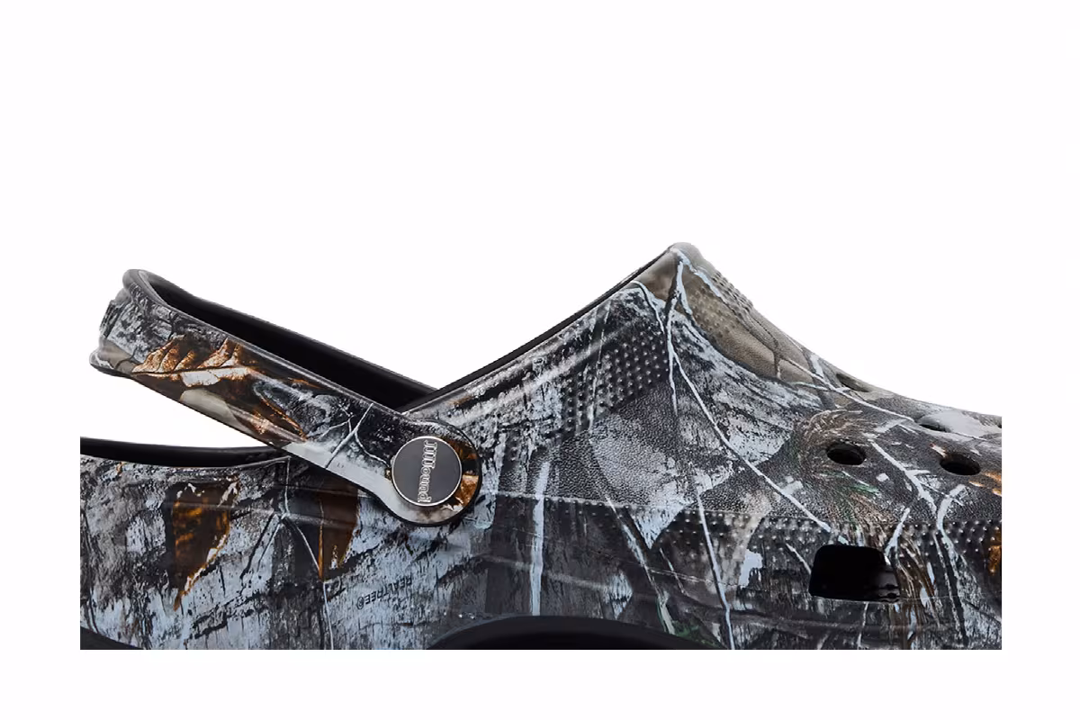 JJJJound x Crocs Classic Clog Realtree AP Camo, view 3