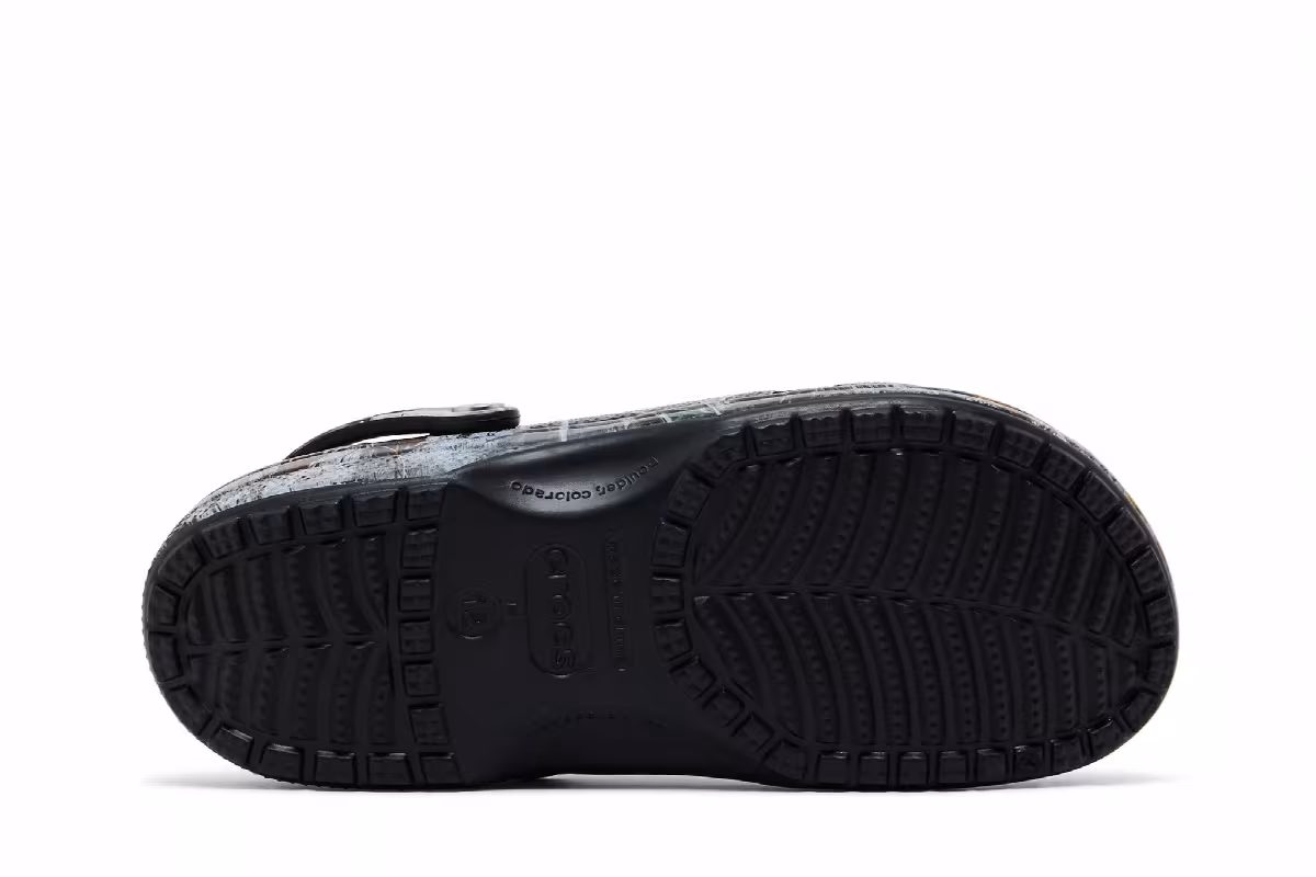 JJJJound x Crocs Classic Clog Realtree AP Camo, view 5
