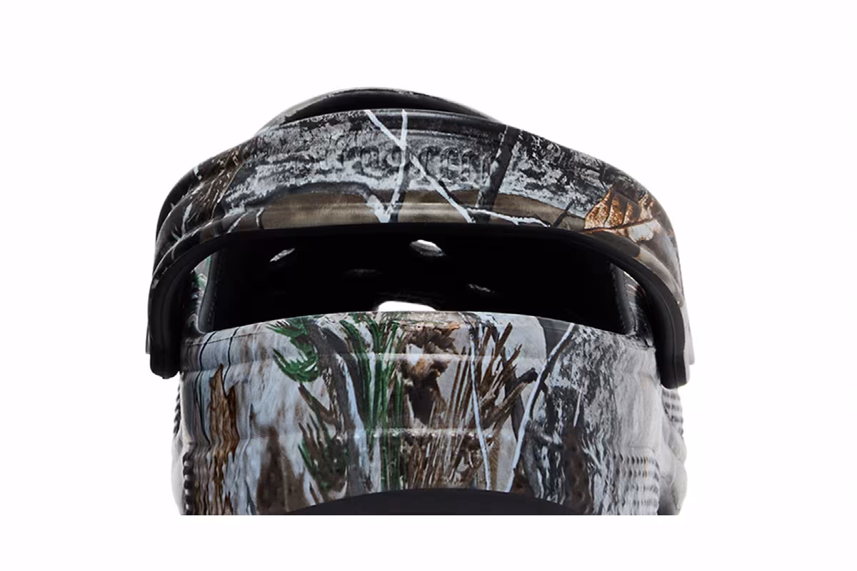 JJJJound x Crocs Classic Clog Realtree AP Camo, view 8