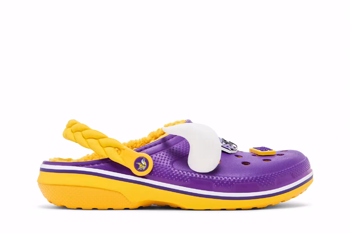 NFL x Crocs Classic Lined Clog Minnesota Vikings, view 2