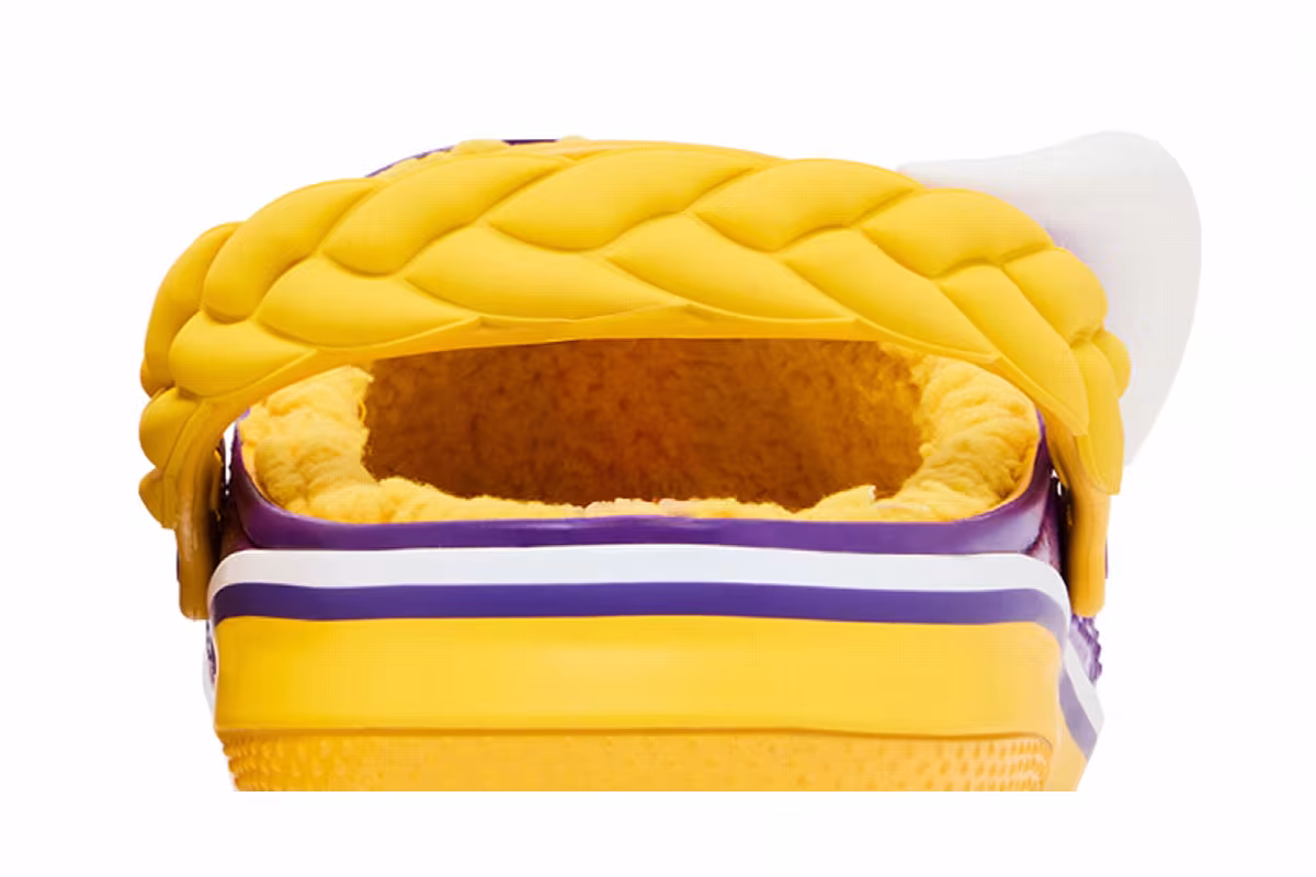 NFL x Crocs Classic Lined Clog Minnesota Vikings, view 8