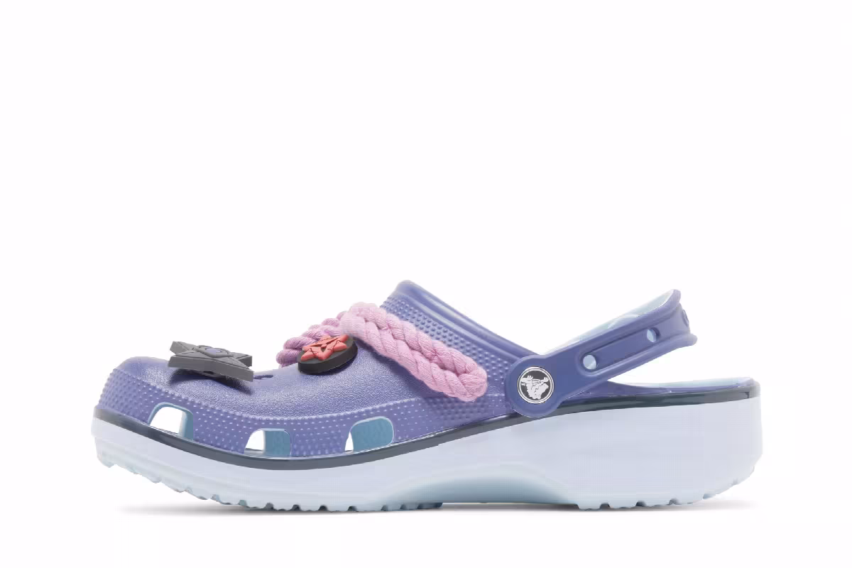 Naruto Shippuden x Crocs Classic Clog Sasuke, view 4