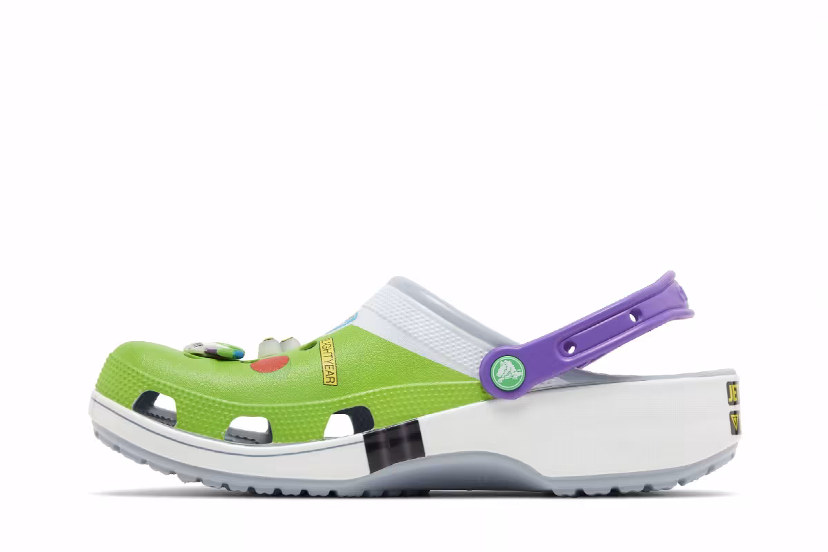 Toy Story x Crocs Classic Clog Buzz Lightyear, view 4