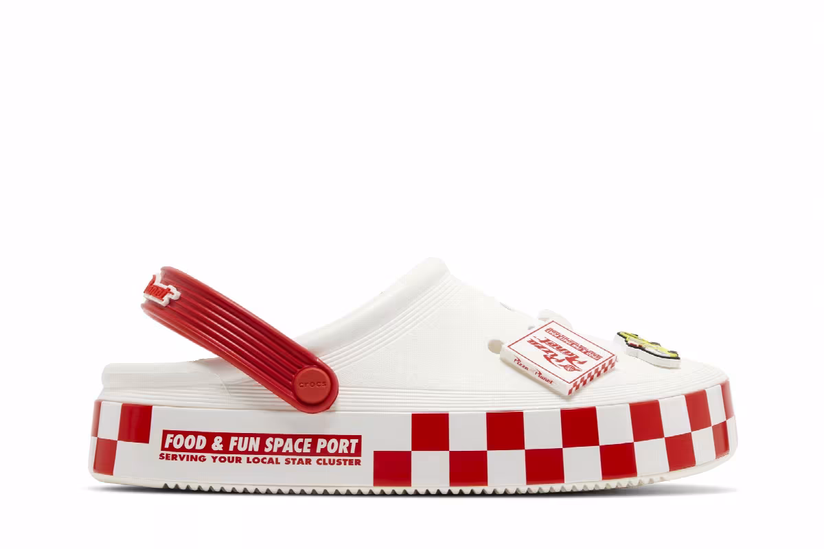 Toy Story x Crocs Off-Court Clog Pizza Planet, view 2