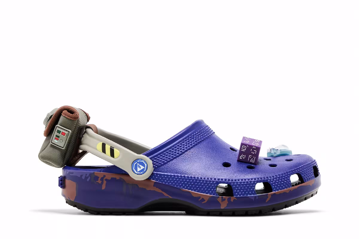 Fortnite x Crocs Classic Clog Battle Bus, view 2