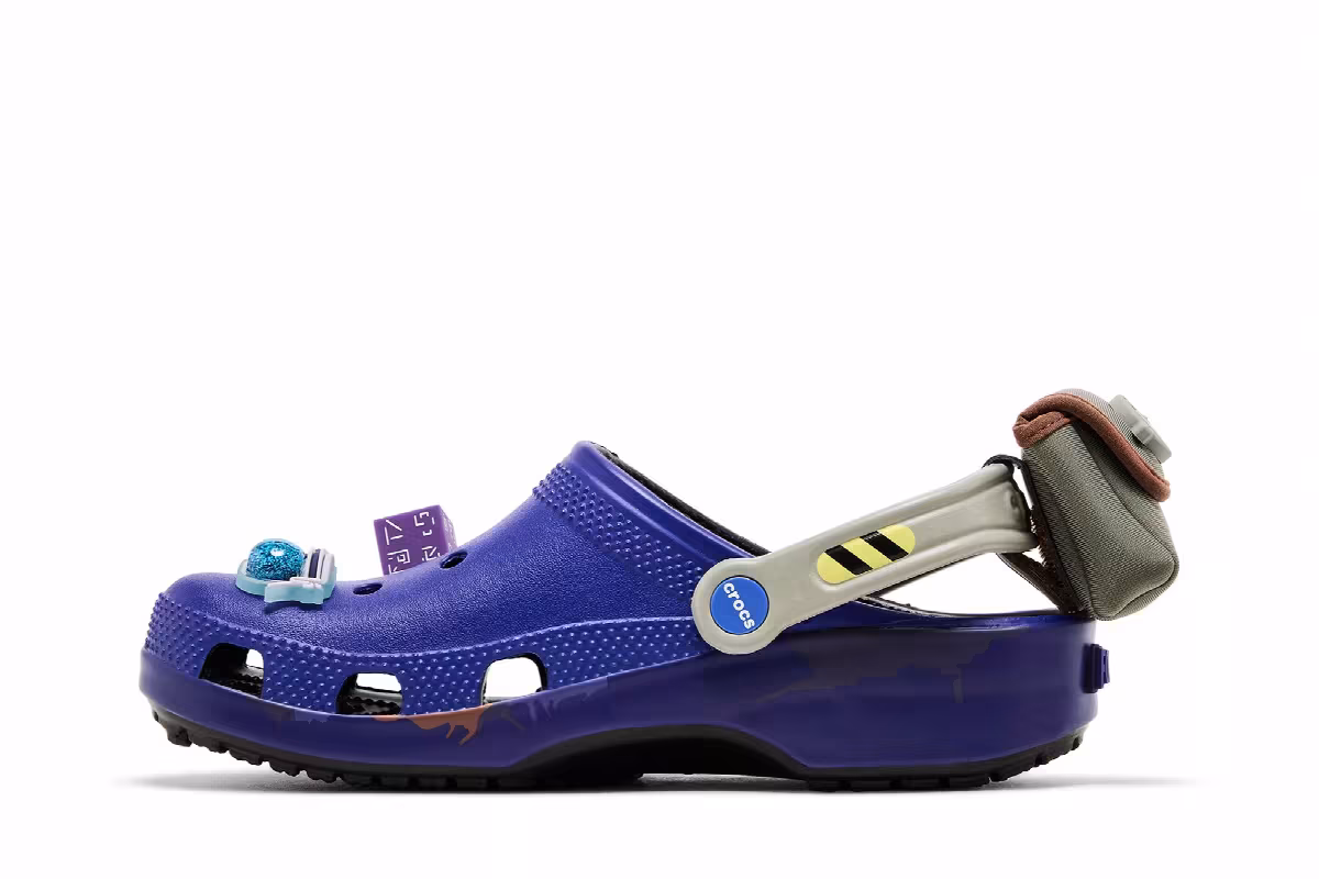 Fortnite x Crocs Classic Clog Battle Bus, view 4