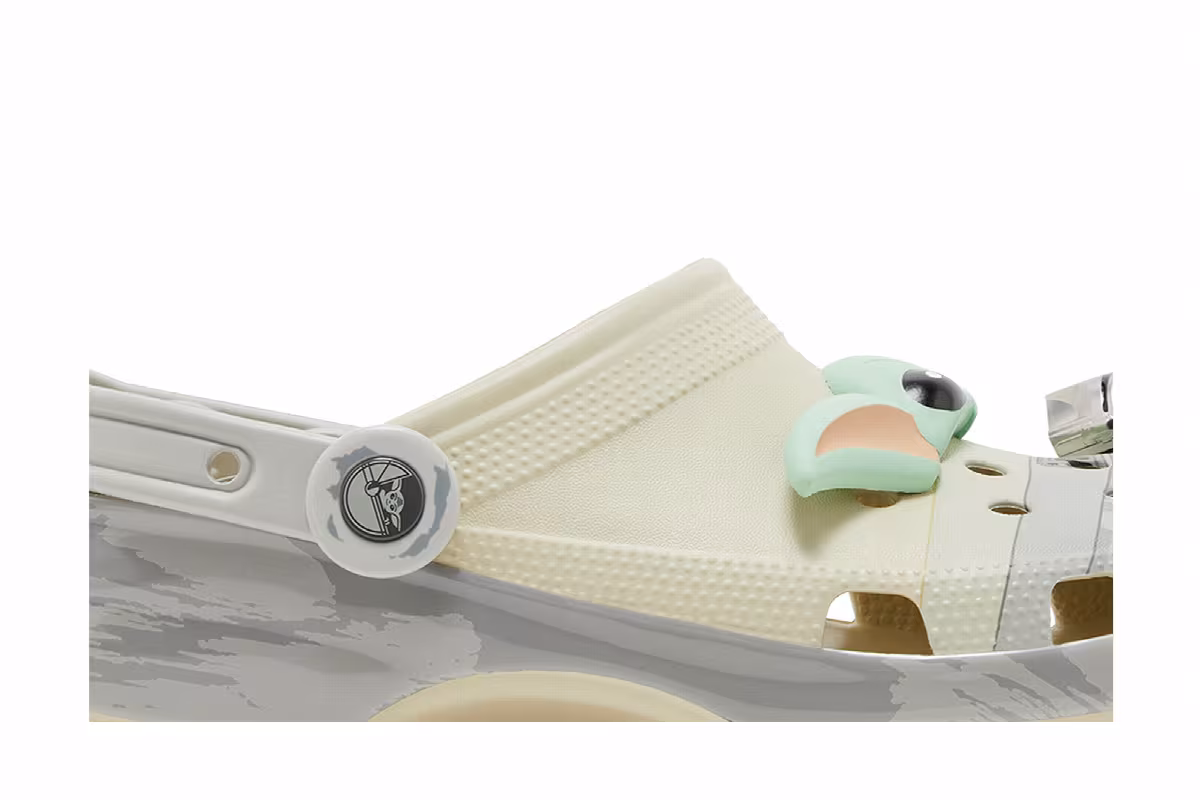 Star Wars x Crocs Classic Clog Grogu, view 3