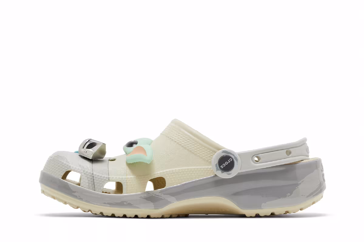 Star Wars x Crocs Classic Clog Grogu, view 4