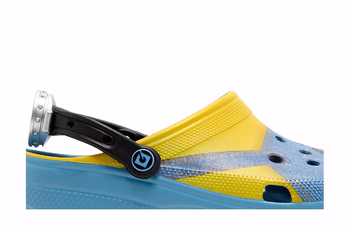 Despicable Me x Crocs Classic Clog Minions, view 3