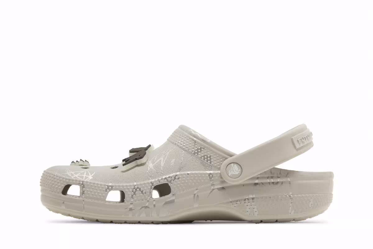 Futura Laboratories x Crocs Classic Clog Pearl White, view 4