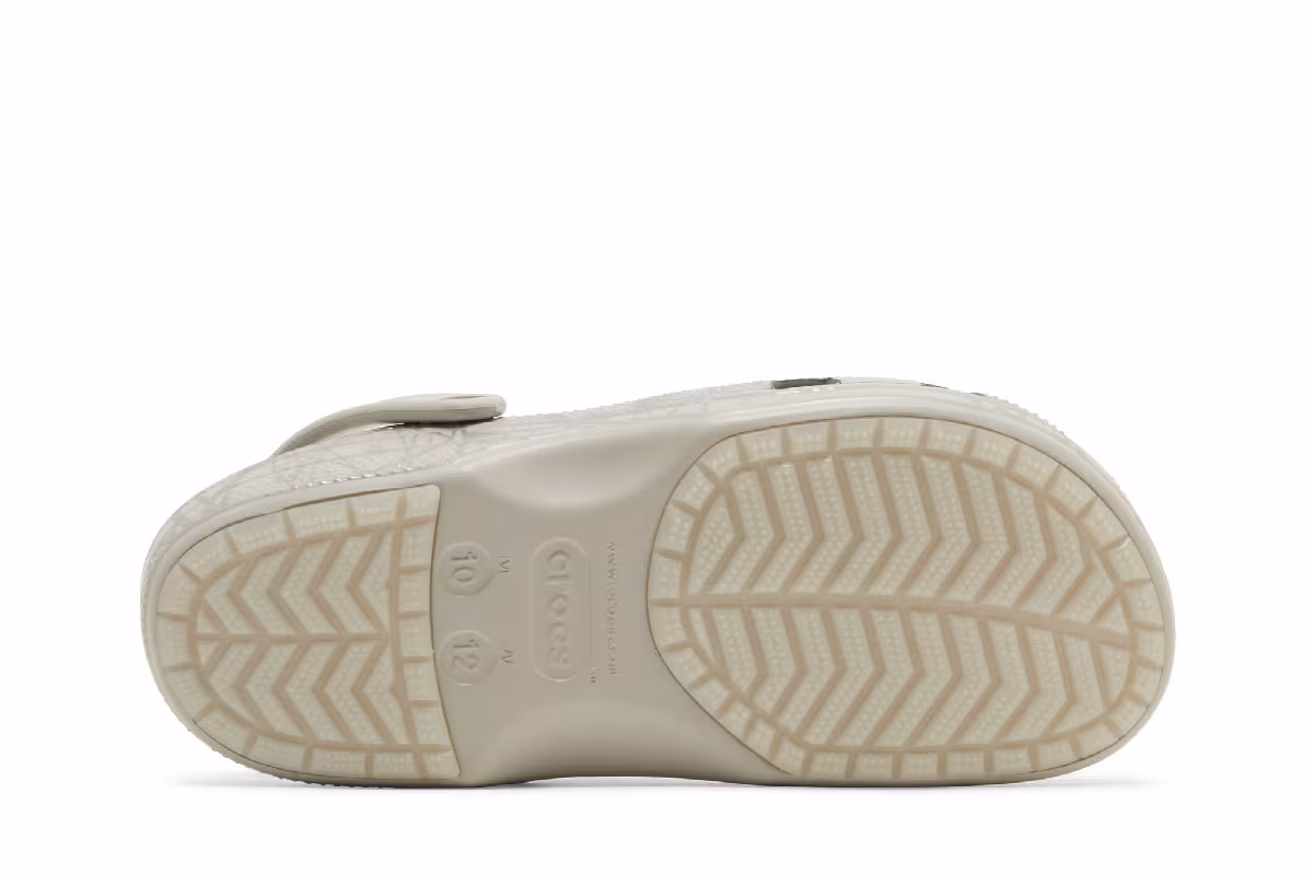 Futura Laboratories x Crocs Classic Clog Pearl White, view 5