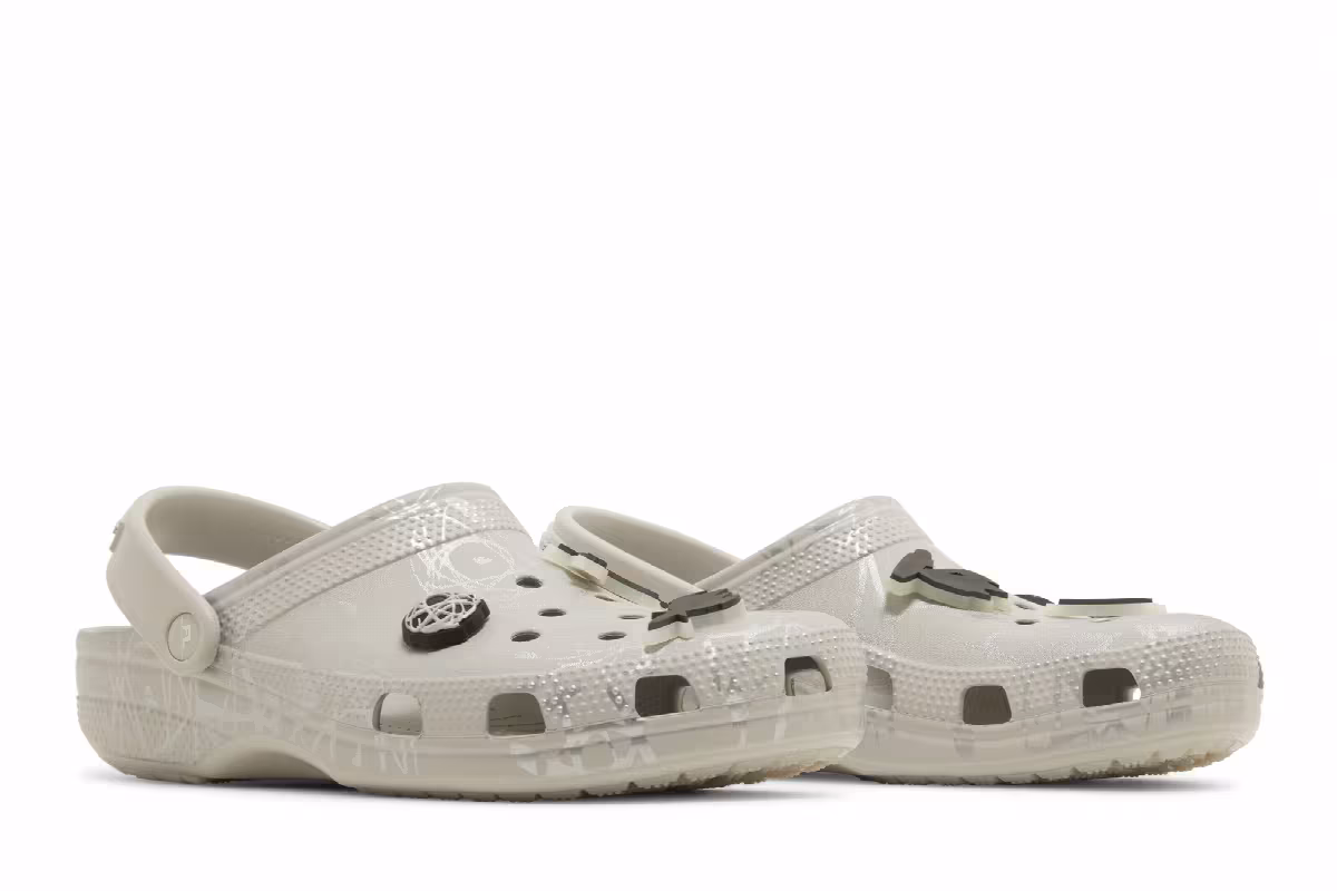 Futura Laboratories x Crocs Classic Clog Pearl White, view 9