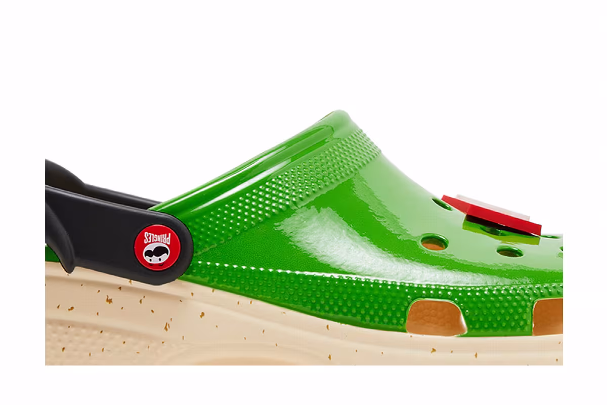 Pringles x Crocs Classic Clog Green Blue, view 3