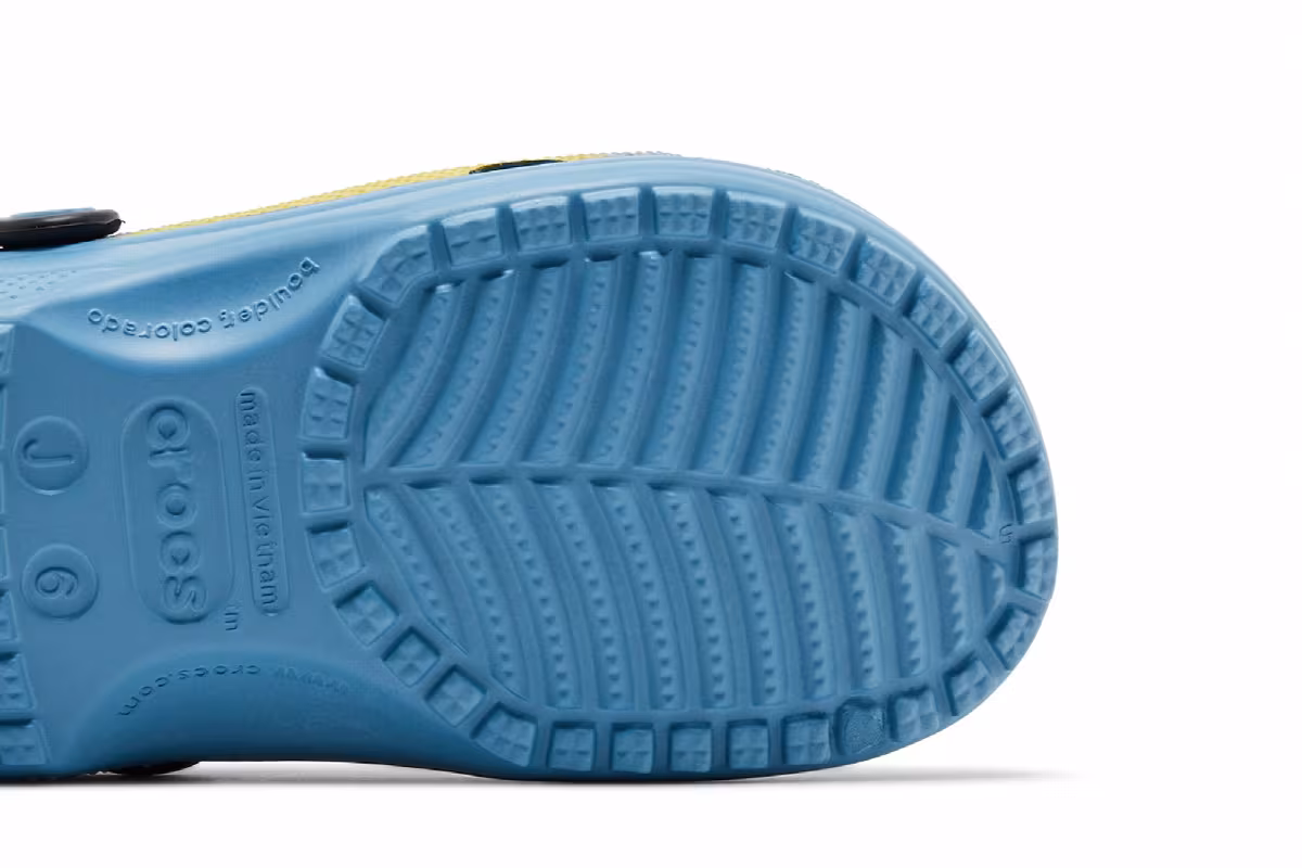 Despicable Me x Crocs Classic Clog Kids Minions, view 6