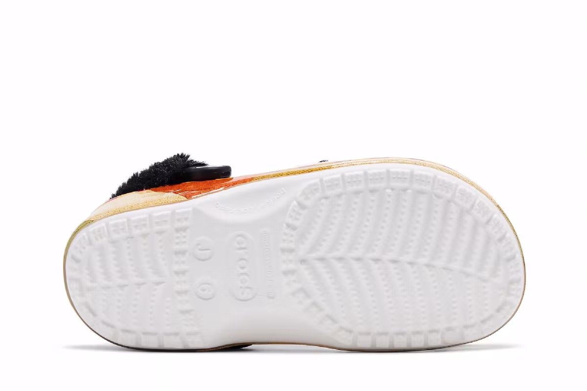 Kung Fu Panda x Crocs Classic Clog Kids Po, view 5