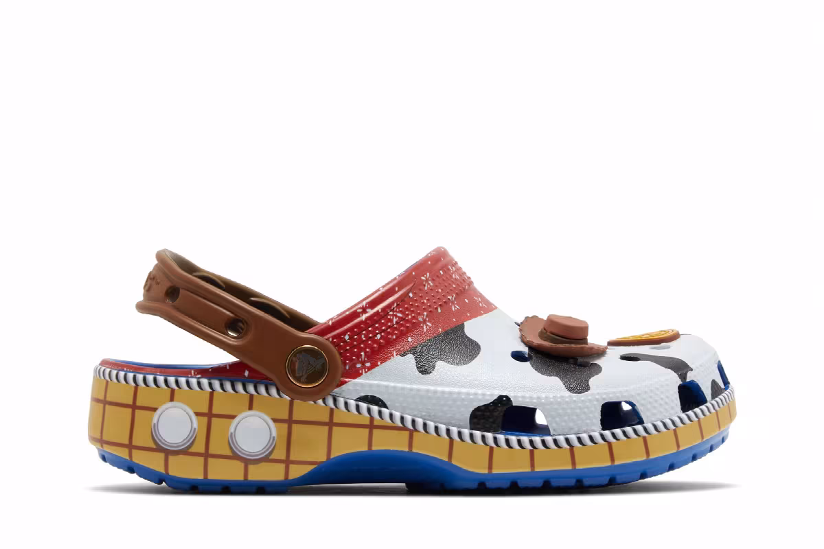Toy Story x Crocs Classic Clog Kids Woody, view 2