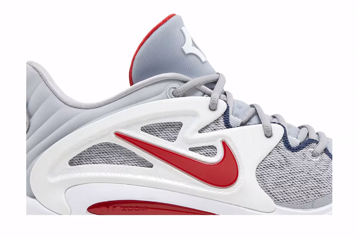 Nike KD 15 UConn, view 3