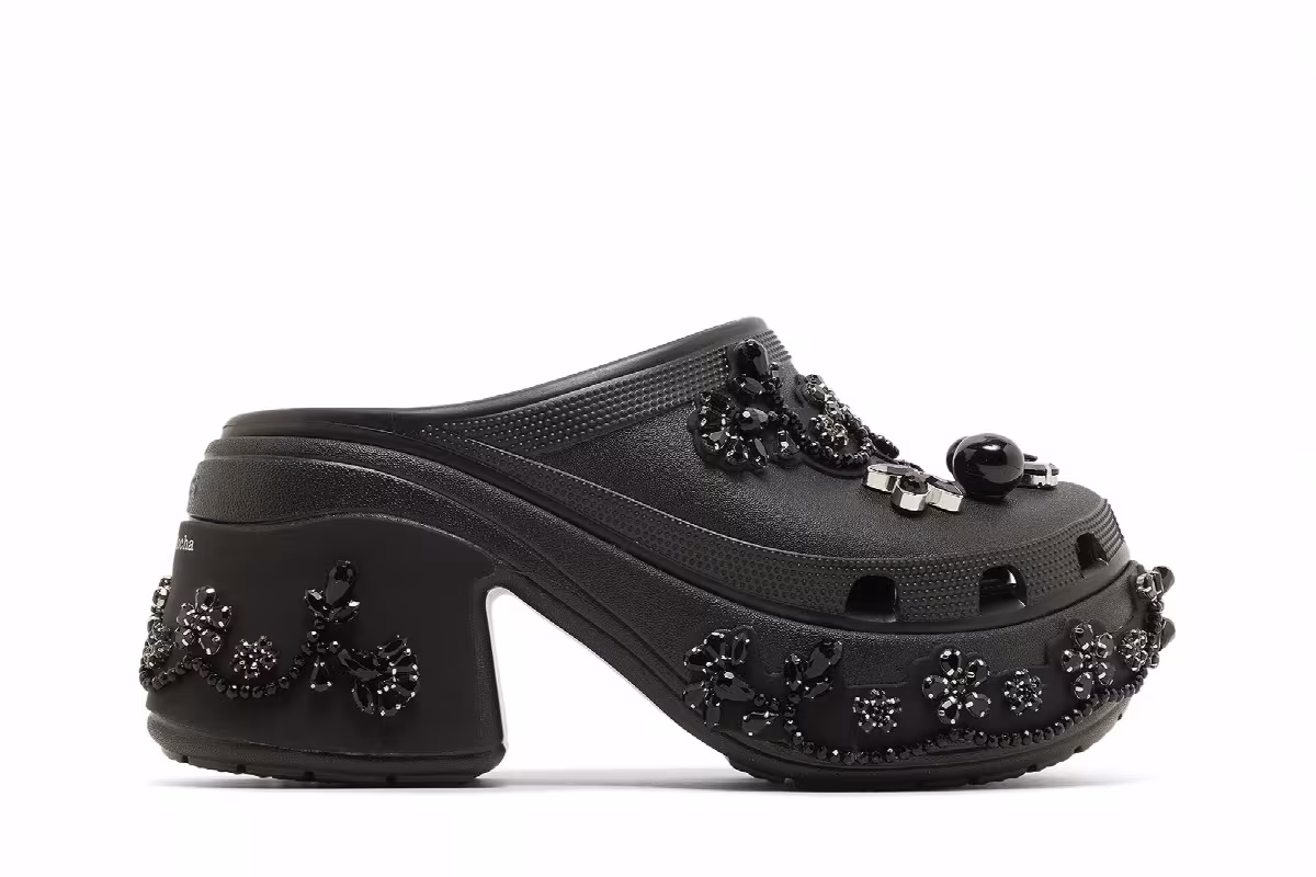 Simone Rocha x Crocs Siren Clog Black, view 2