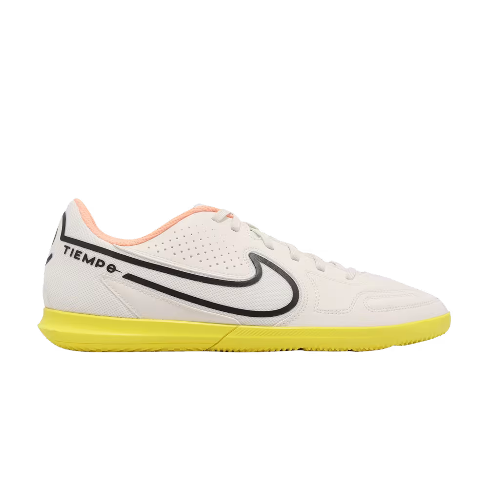 Nike Tiempo Legend 9 Club IC Phantom Yellow Strike