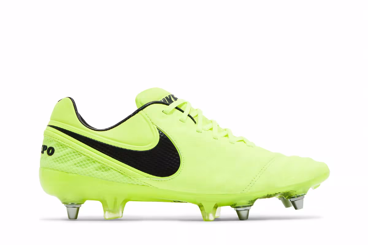 Nike Tiempo Legend 6 SG Pro Volt Black, view 2