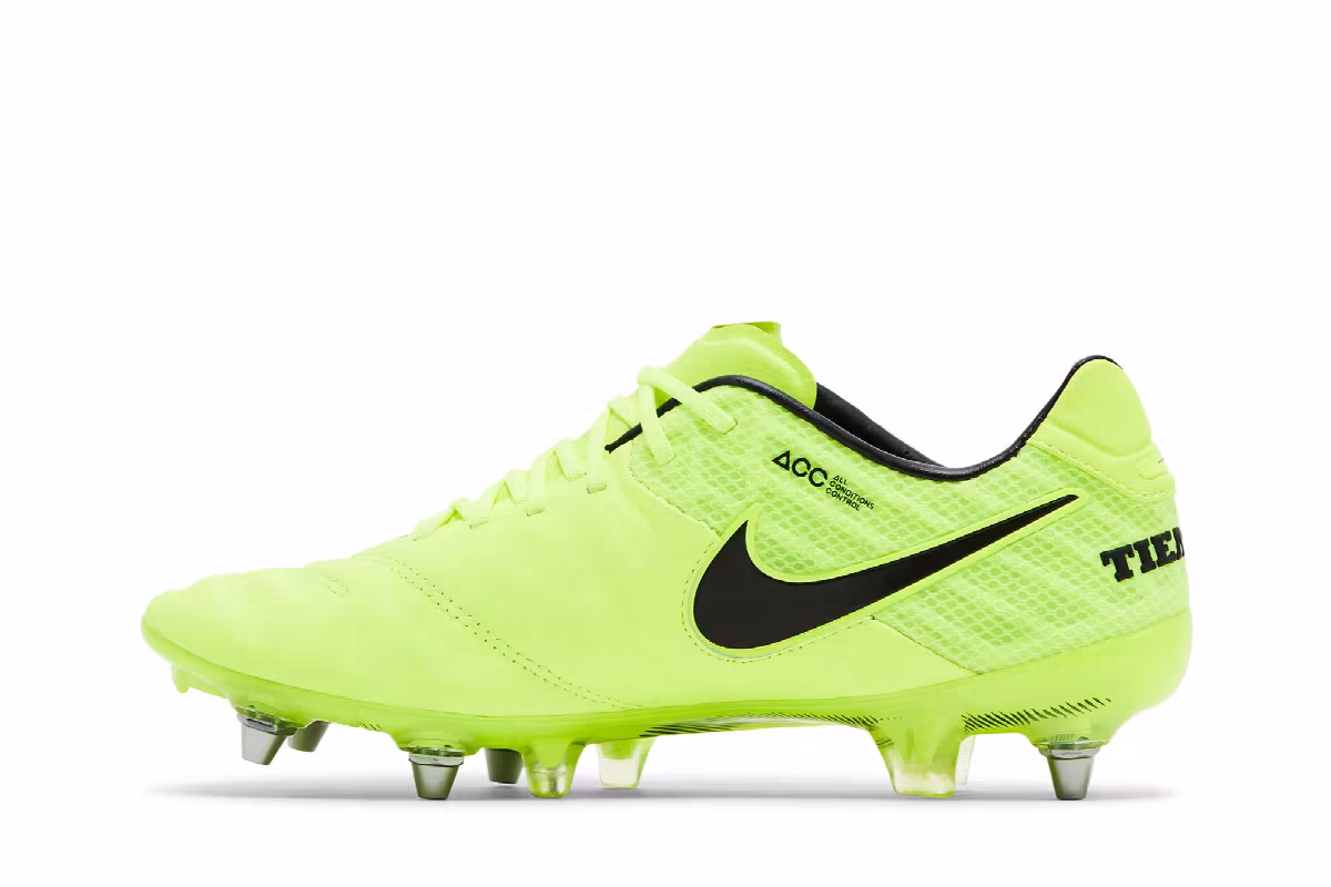 Nike Tiempo Legend 6 SG Pro Volt Black, view 4