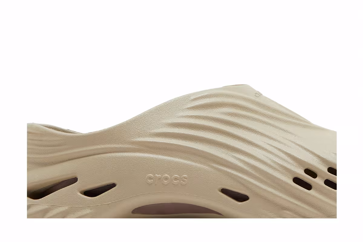 Crocs Echo Wave Moth, view 3