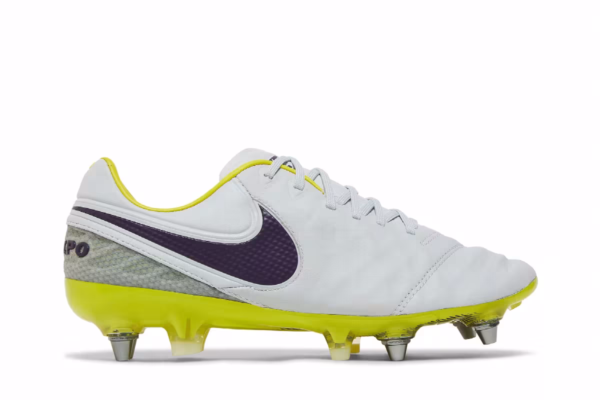 Nike Women's Tiempo Legend 6 SG Pro ACC Pure Platinum, view 2
