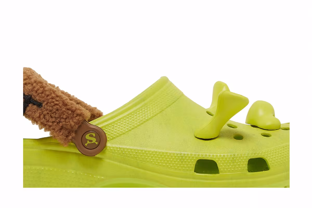 DreamWorks x Crocs Classic Clog Shrek, view 3