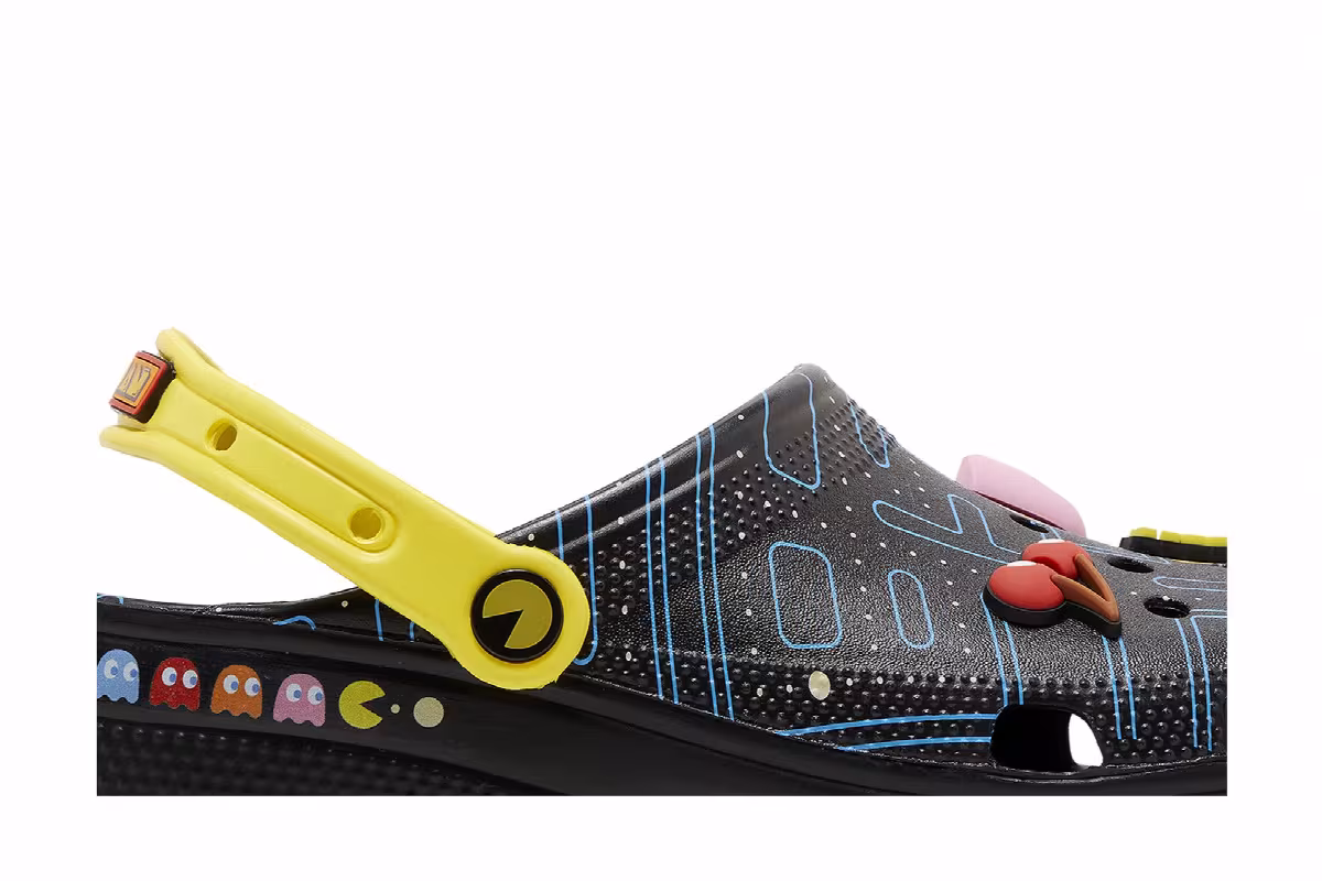Pac-Man x Crocs Classic Clog Maze, view 3