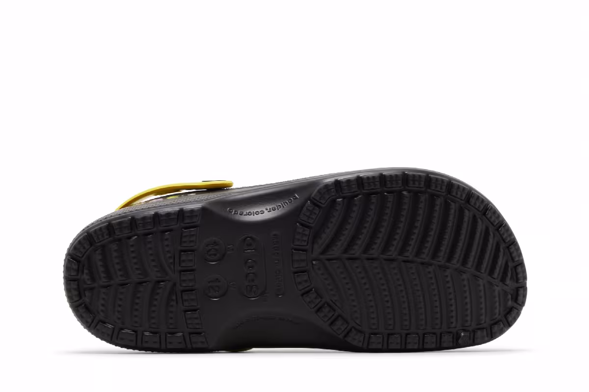 Pac-Man x Crocs Classic Clog Maze, view 5
