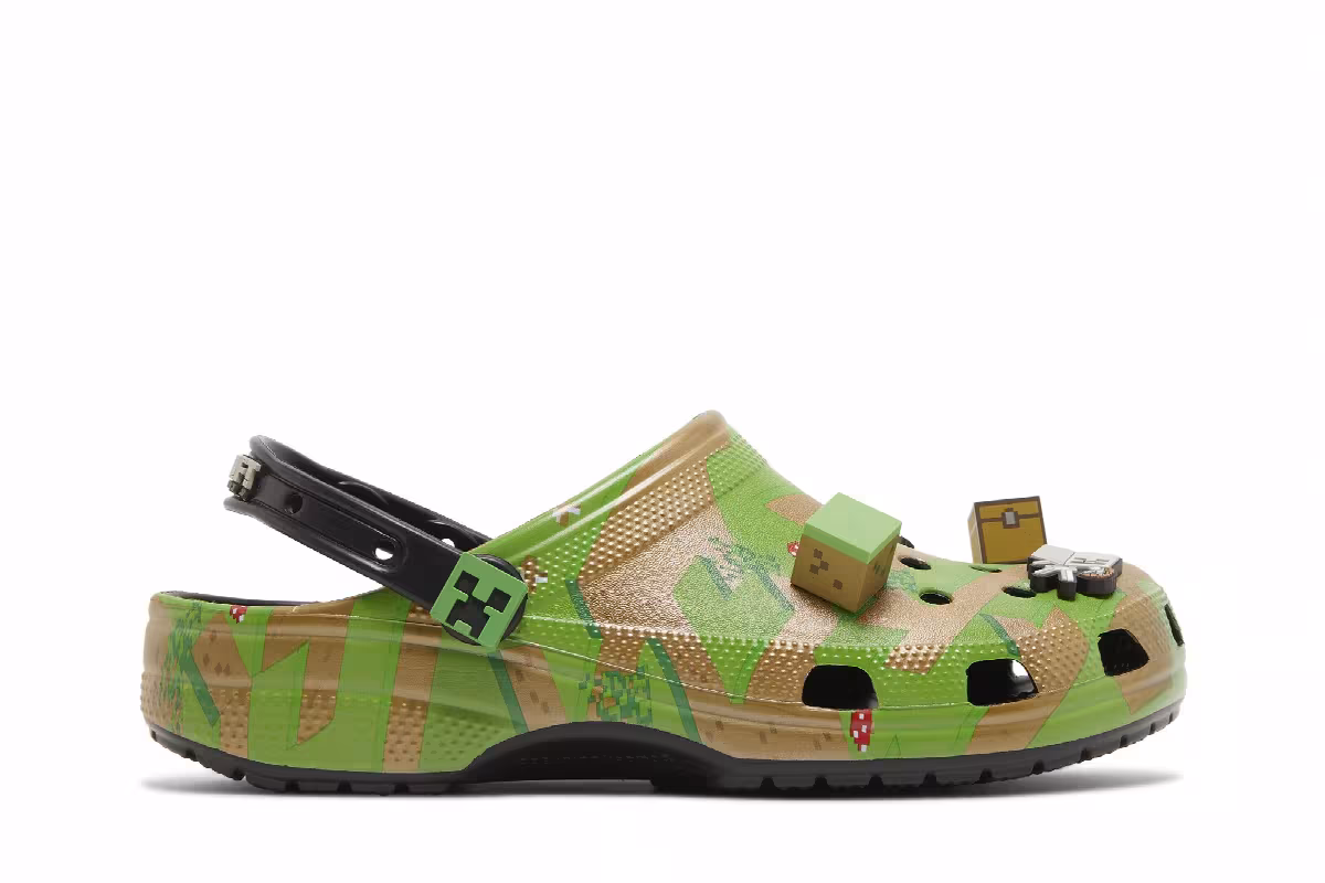 Minecraft x Crocs Classic Clog Grass Block, view 2