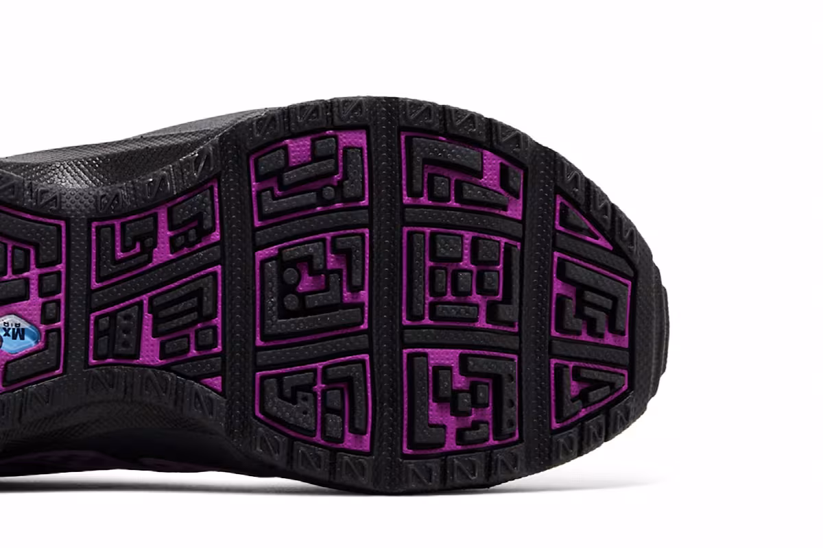 Nike Women's Air Sunder Max GORE-TEX Bold Berry, view 6