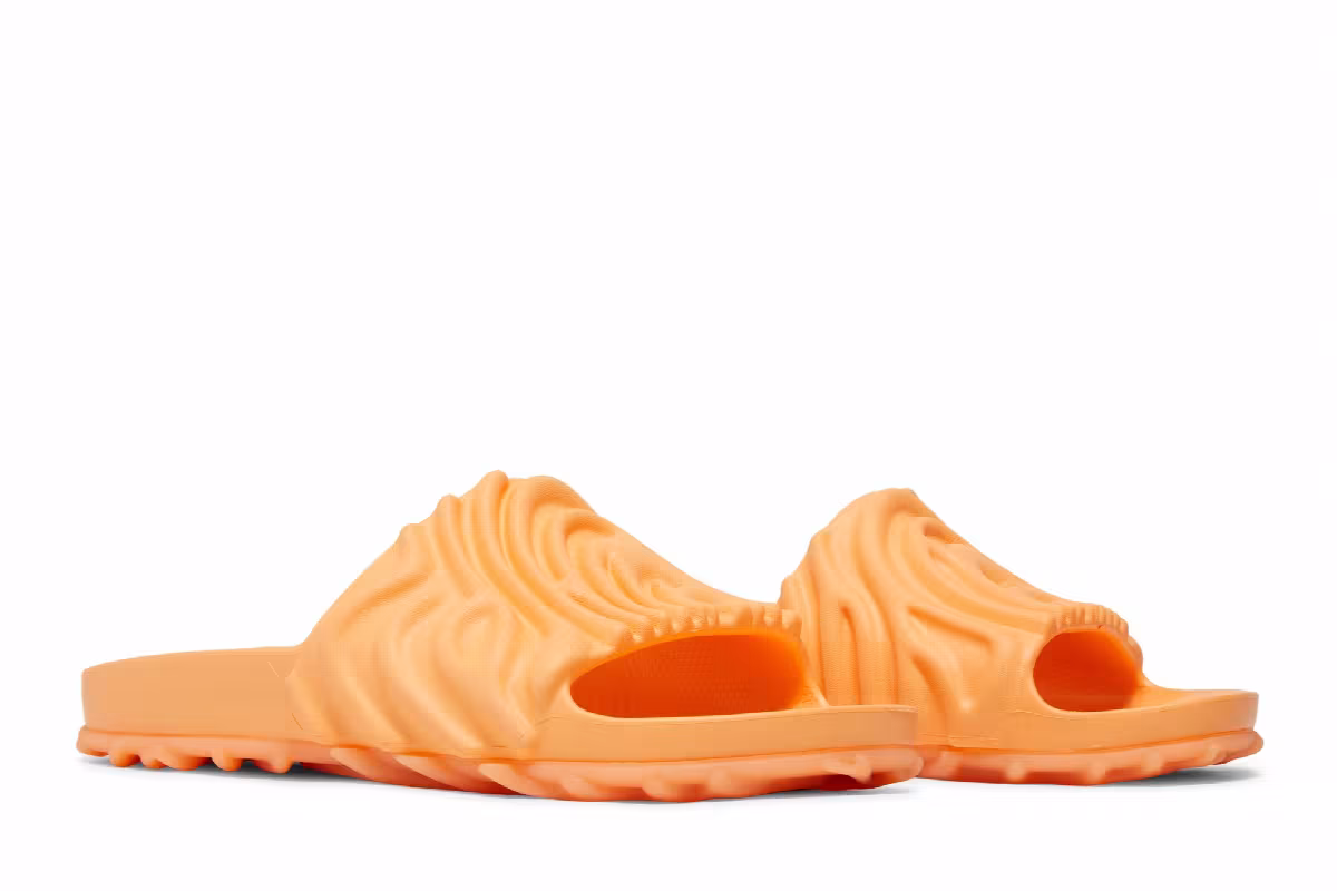 Salehe Bembury x Crocs Pollex Slide Citrus Milk, view 9