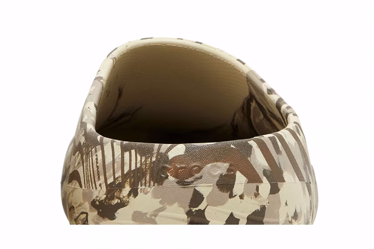 Palace x Crocs Mellow Slide Bone, view 8