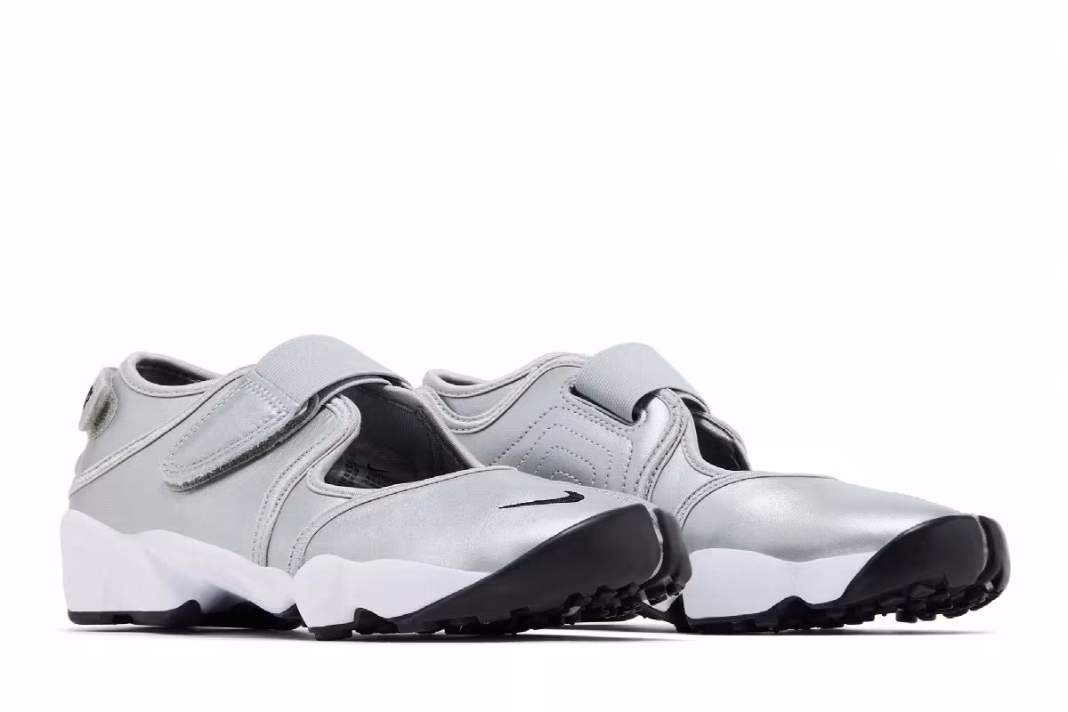 Nike Women's Air Rift Premium Metallic Silver Sail, view 9