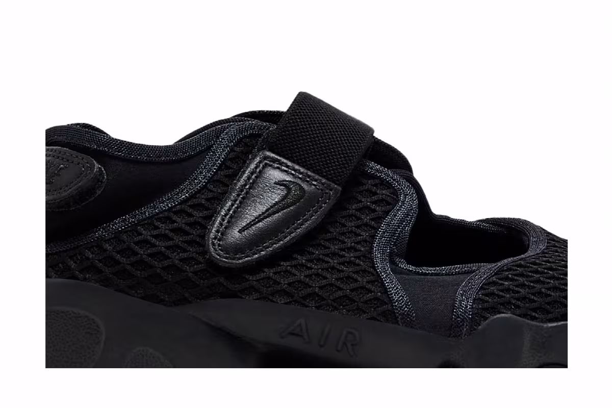 Nike Women's Air Rift Triple Black, view 3