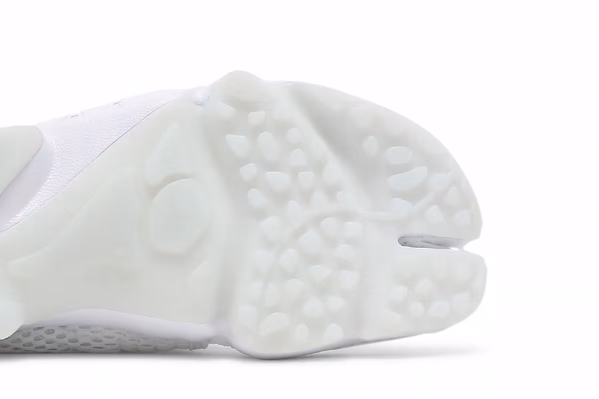 Nike Women's Air Rift Breathe Triple White, view 6