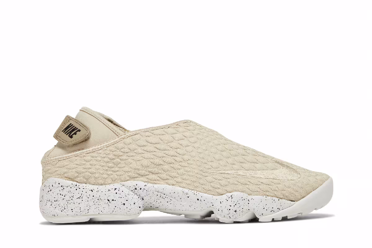 Nike Women's Rift Wrap SE Oatmeal, view 2